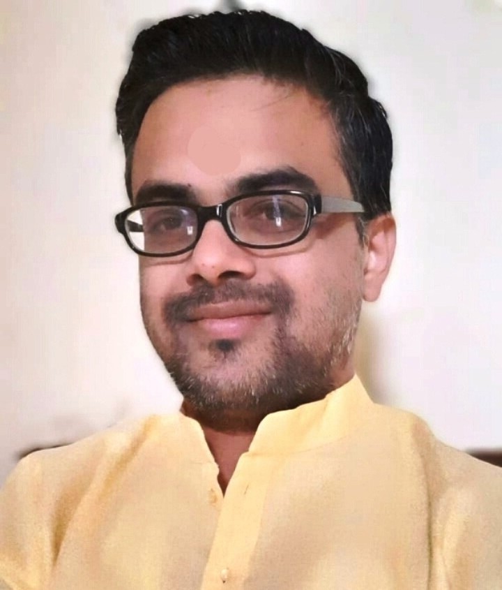 Dr. Saurabh Yashaswee 